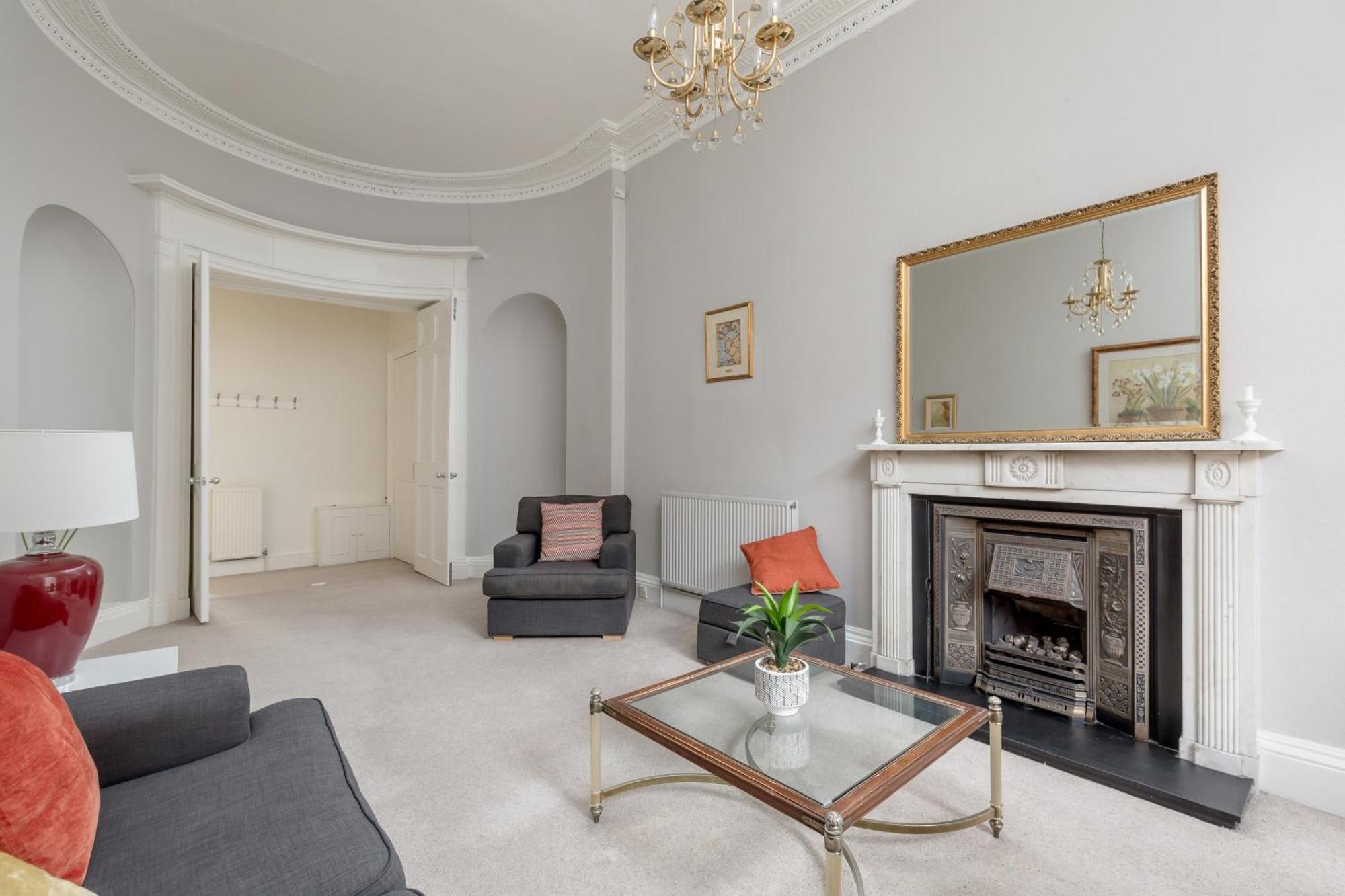 Light And Spacious 2 Bedroom Flat In Heart Of EDI Exteriér fotografie
