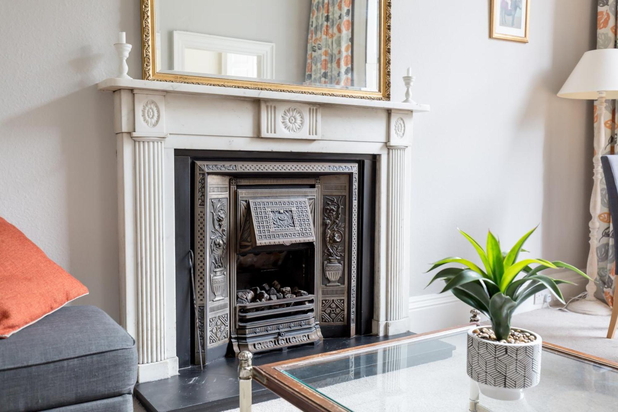 Light And Spacious 2 Bedroom Flat In Heart Of EDI Exteriér fotografie