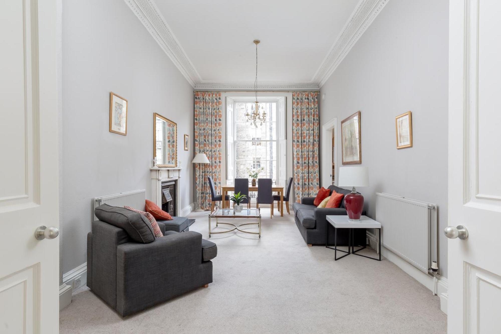 Light And Spacious 2 Bedroom Flat In Heart Of EDI Exteriér fotografie